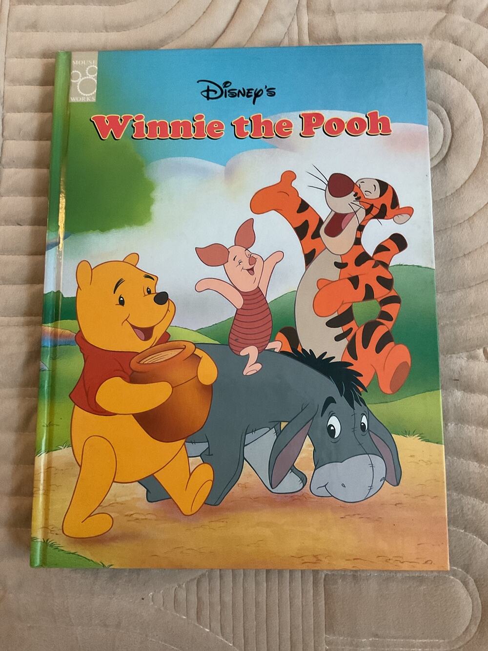 1984 Walt Disney's Winnie the Pooh (Disney Classics) Hardcover